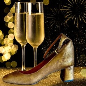 COACH 45MM PUMPS METALLIC GOLD SUEDE WITH ANKLE STRAP SZ 7B